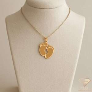 Footprints of Love Gold Pendant Manekin