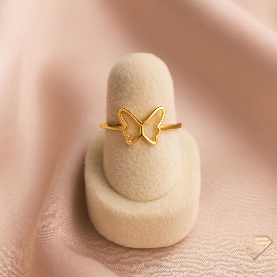 Winged Wish Gold Ring Mannequin