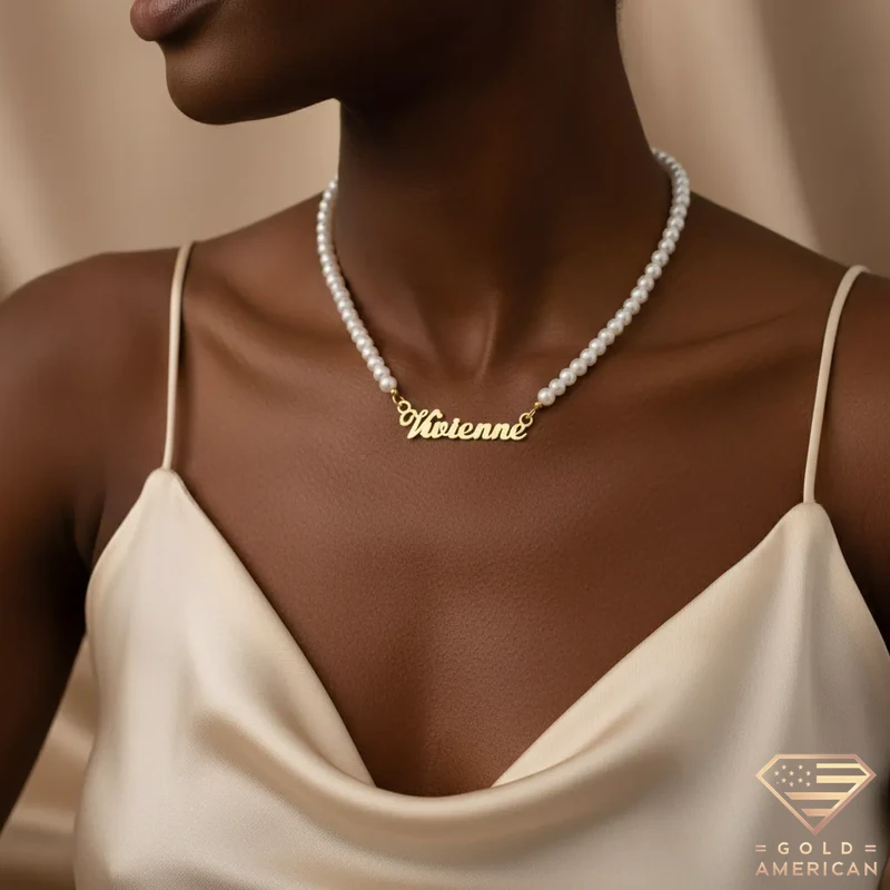 Graceful Gold Name Pendant Vivienne