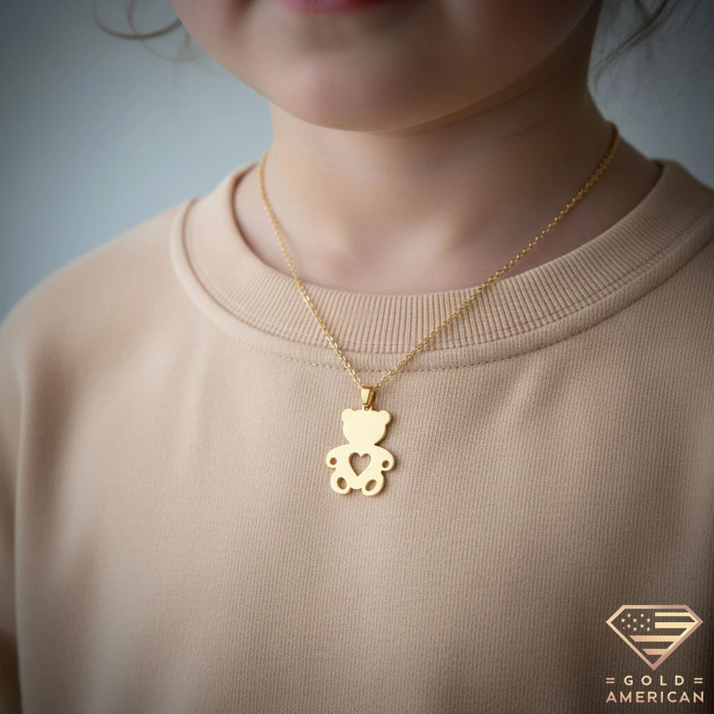 Heart Bear Gold Necklace Model