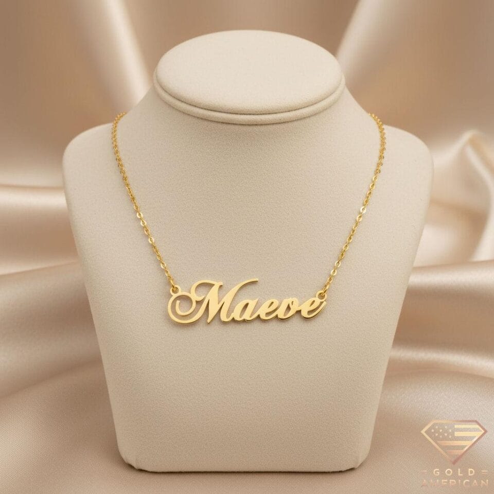 Poetic Gold Name Pendant Maeve