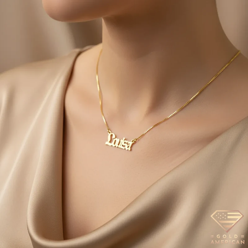 Stylish Gold Name Pendant Louisa