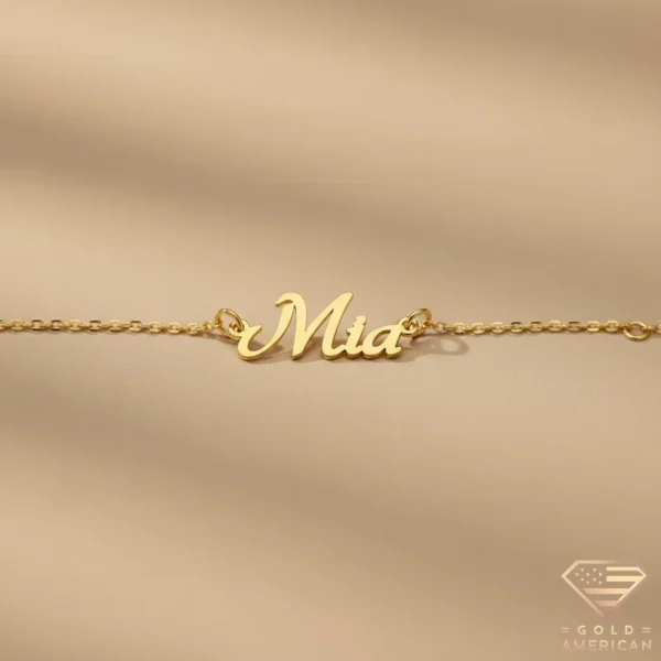 Charming Gold Name Bracelet Mia
