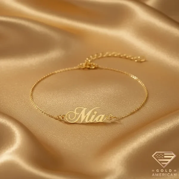 Poetic Gold Name Bracelet Mia
