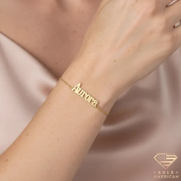 Retro Gold Name Bracelet Aurora