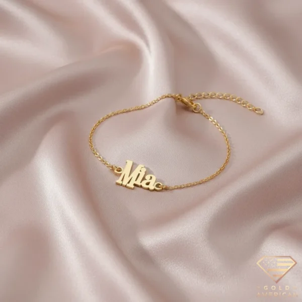 Retro Gold Name Bracelet Mia