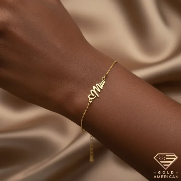 Romantic Gold Name Bracelet Mia