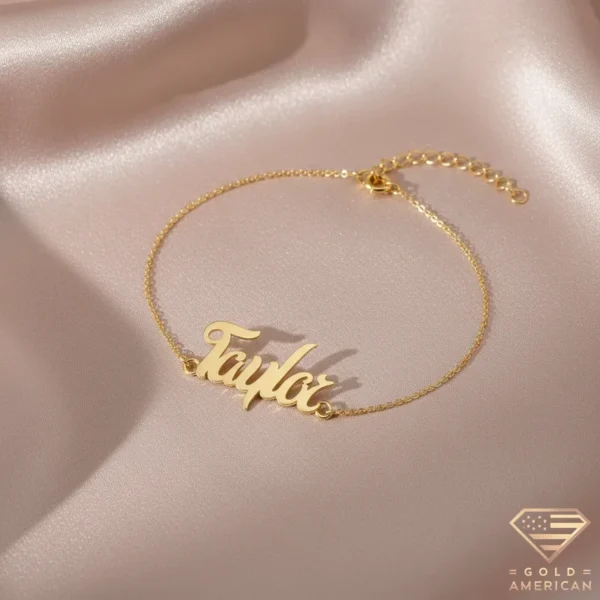 Sweet Gold Name Bracelet Taylor