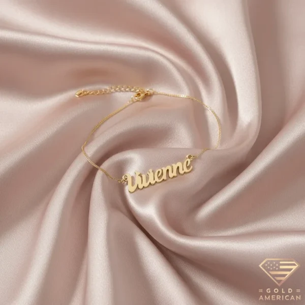 Sweet Gold Name Bracelet Vivienne