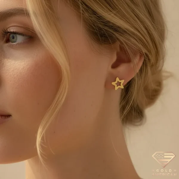 Star Gold Earrings Model