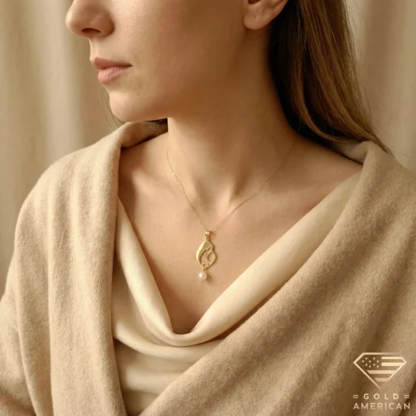 Mother & Child Silhouette Pearl Necklace Model