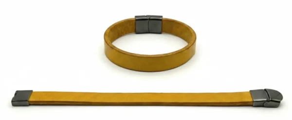 Ochre Snap Lock Clasp Flat Leather Bracelet Ochre Snap-Lock Clasp Flat Leather Bracelet